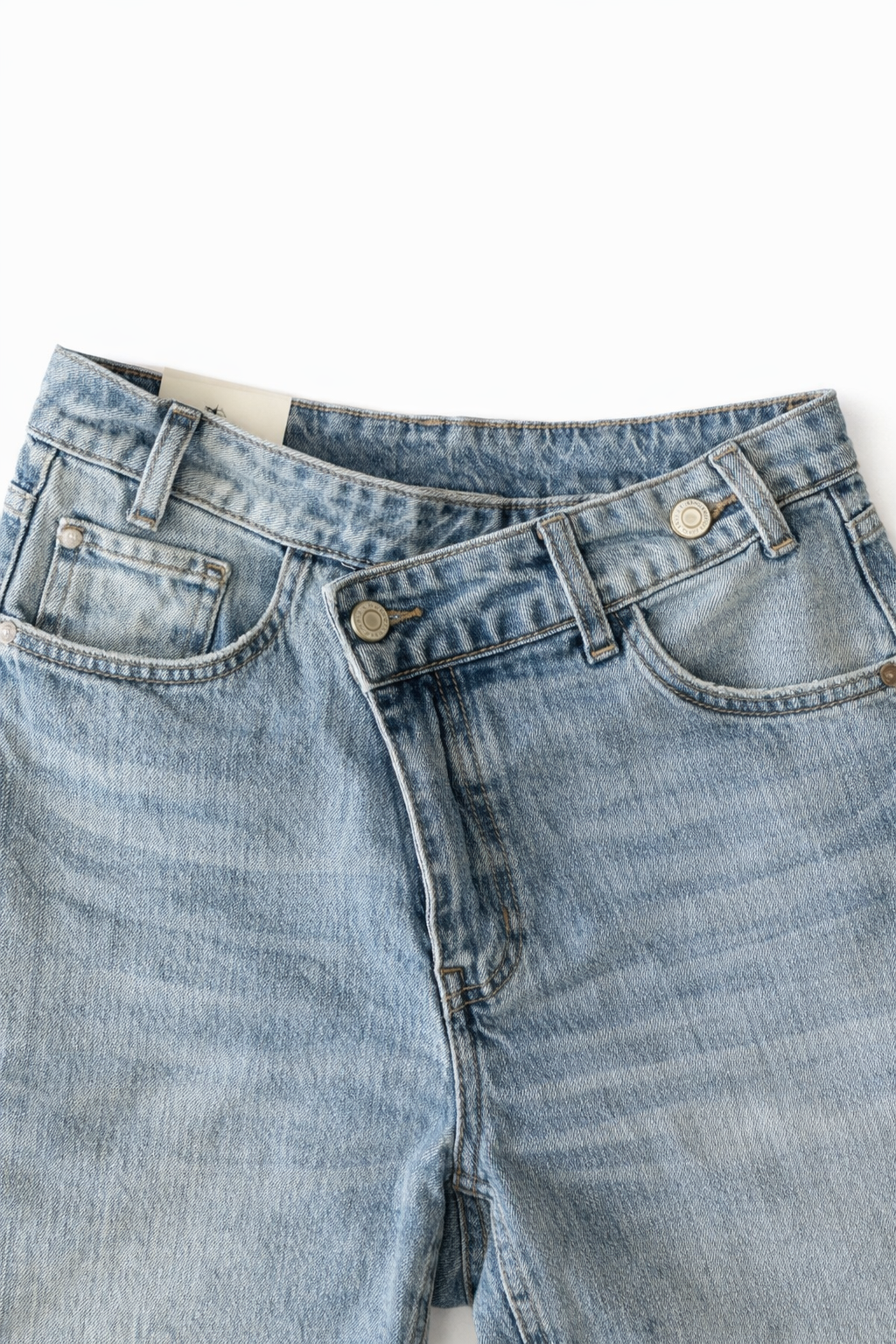 JEANS CHIUSURA TRASVERSALE REGULAR